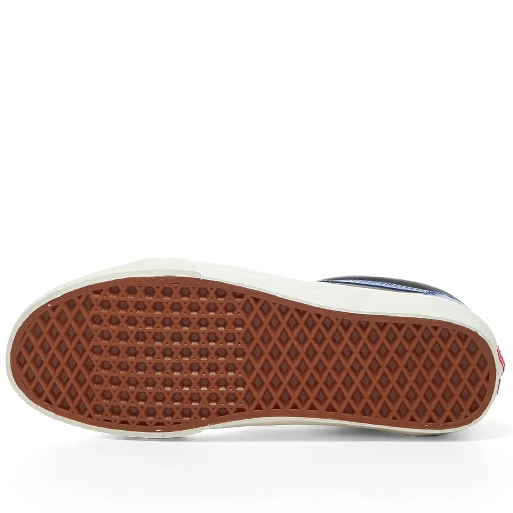 VANS VAULT OLD SKOOL LX LEATHER - UK 9 / TRUE BLUE &