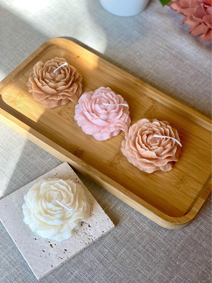 Peony Scented Candle — The Essence of Elegant Luxury